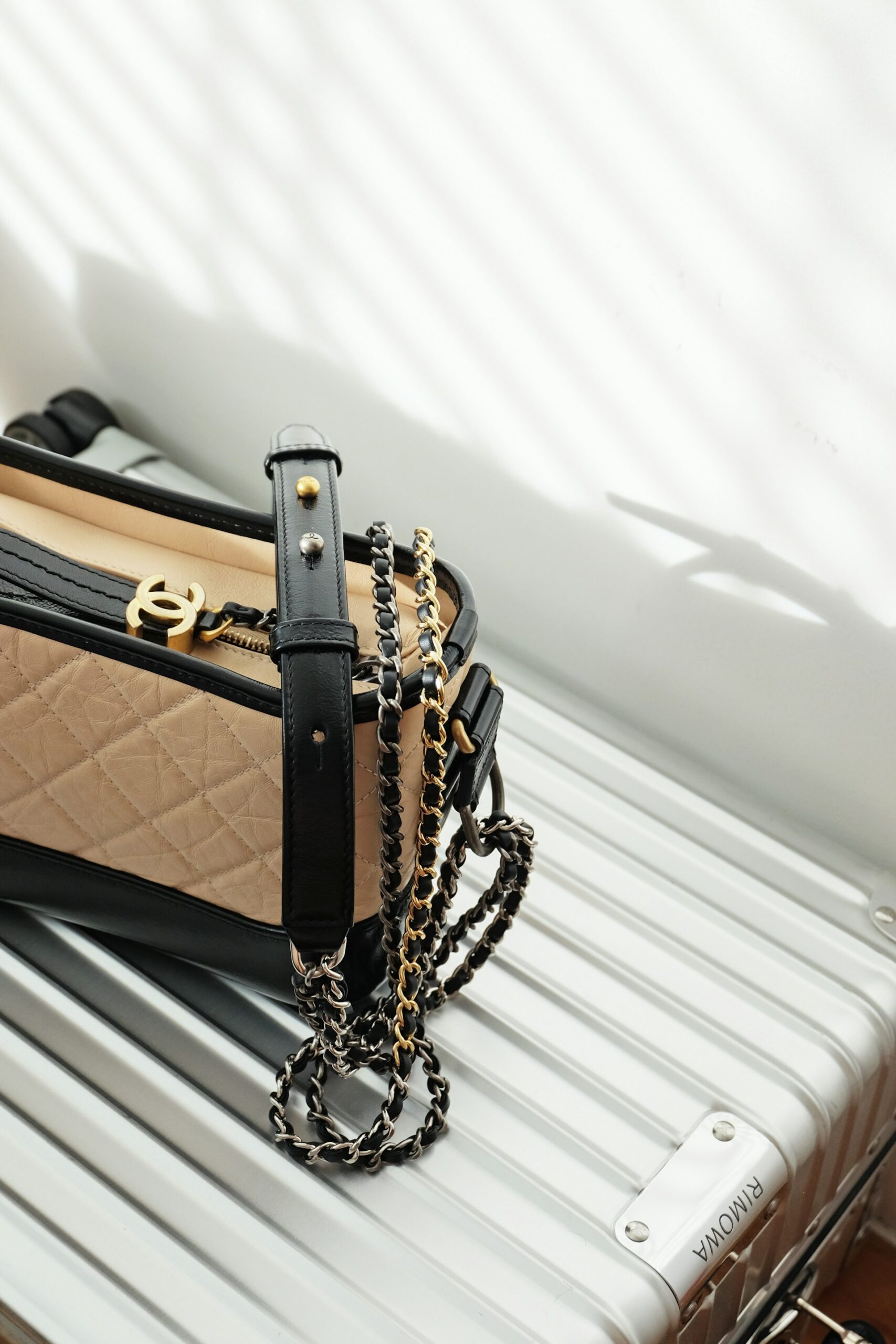 How Technology Transformed the Luxury Handbag Market